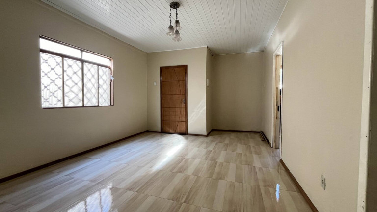 Imagem Casa com 2 Quartos à Venda, 144 m² em Nossa Senhora Das Graças - Canoas Imagem Casa com 2 Quartos à Venda, 144 m² em Nossa Senhora Das Graças - Canoas