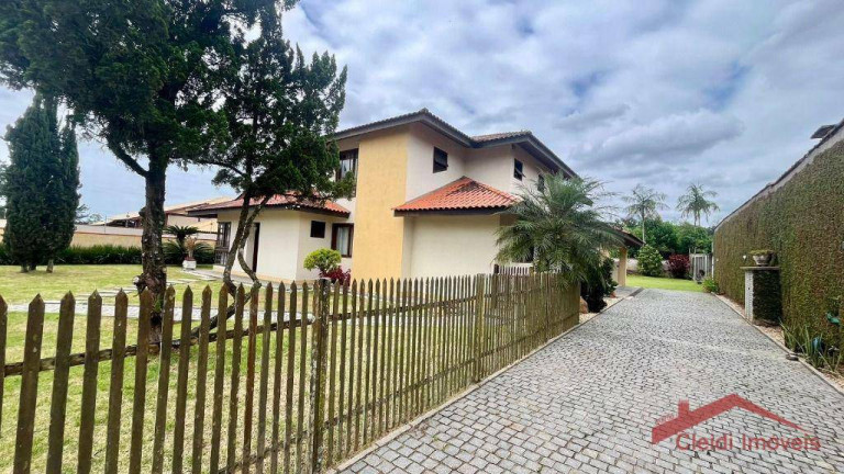 Imagem Casa com 4 Quartos à Venda ou Locação, 288 m² em Glória - Joinville Imagem Casa com 4 Quartos à Venda ou Locação, 288 m² em Glória - Joinville