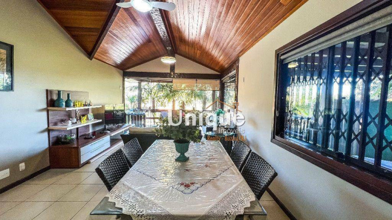 Imagem Casa com 4 Quartos à Venda, 108 m² em Ferradura - Armação Dos Búzios Imagem Casa com 4 Quartos à Venda, 108 m² em Ferradura - Armação Dos Búzios