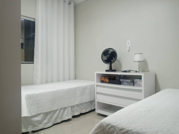 Imagem Casa com 3 Quartos à Venda, 160 m² em Calixtolândia - Anápolis Imagem Casa com 3 Quartos à Venda, 160 m² em Calixtolândia - Anápolis