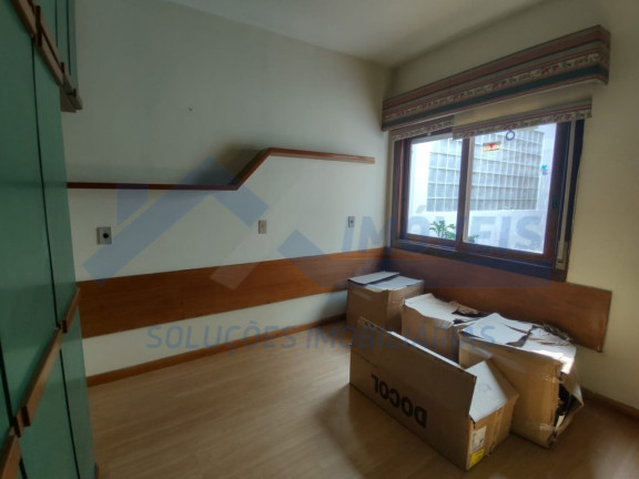 Imagem Sobrado com 3 Quartos à Venda, em Petrópolis - Porto Alegre Imagem Sobrado com 3 Quartos à Venda, em Petrópolis - Porto Alegre