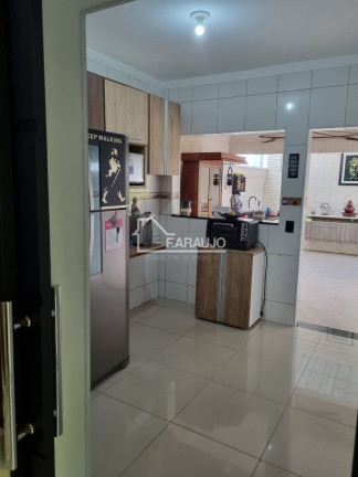 Imagem Imóvel com 3 Quartos à Venda, em Horto Florestal - Sorocaba Imagem Imóvel com 3 Quartos à Venda, em Horto Florestal - Sorocaba