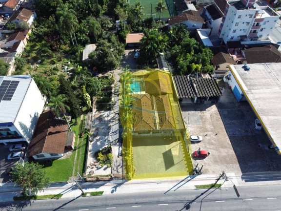 Casa à Venda, 300 m² em Bucarein - Joinville