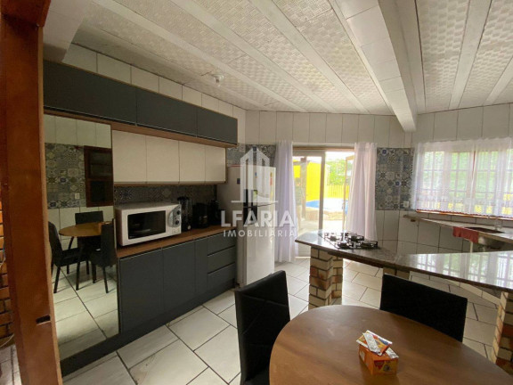Imagem Casa com 5 Quartos para Temporada, em Cambiju - Itapoá Imagem Casa com 5 Quartos para Temporada, em Cambiju - Itapoá