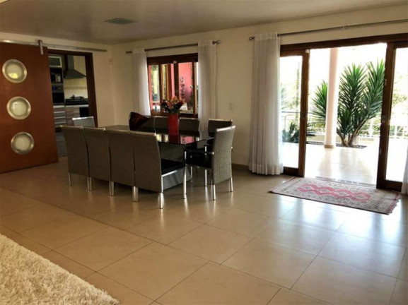 Imagem Casa com 5 Quartos à Venda, em Fazendinha - Chác. Sta. Lúcia - Carapicuíba Imagem Casa com 5 Quartos à Venda, em Fazendinha - Chác. Sta. Lúcia - Carapicuíba