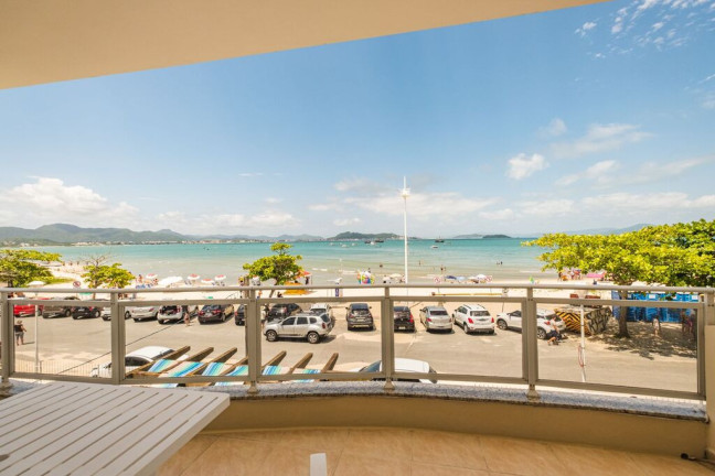 Imagem Casa com 6 Quartos à Venda, 420 m² em Ponta Das Canas - Florianópolis Imagem Casa com 6 Quartos à Venda, 420 m² em Ponta Das Canas - Florianópolis