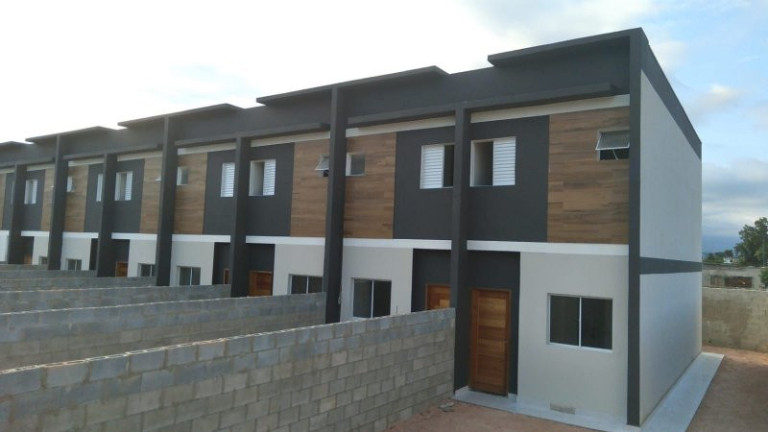 Imagem Sobrado com 2 Quartos à Venda, 70 m² em Parque Balneário Maria Helena - Caraguatatuba Imagem Sobrado com 2 Quartos à Venda, 70 m² em Parque Balneário Maria Helena - Caraguatatuba