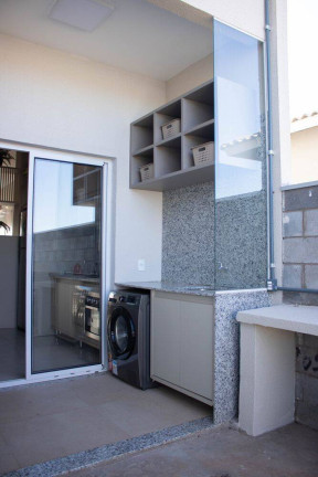 Imagem Casa com 3 Quartos à Venda,  em Petrópolis - Várzea Grande