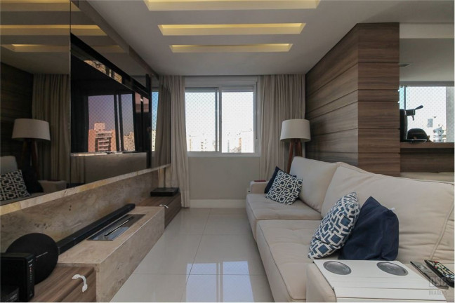 Imagem Apartamento com 2 Quartos à Venda, 82 m² em Passo Da Areia - Porto Alegre