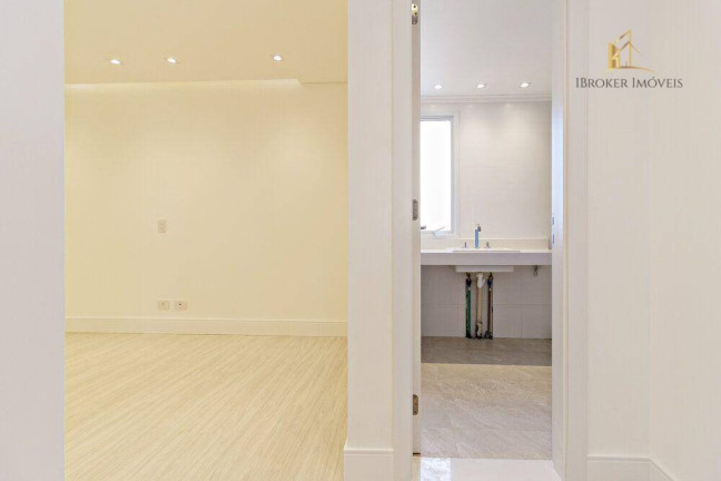 Imagem Apartamento com 4 Quartos à Venda, 158 m² em água Verde - Curitiba Imagem Apartamento com 4 Quartos à Venda, 158 m² em água Verde - Curitiba