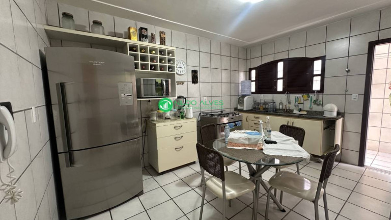 Imagem Casa com 3 Quartos à Venda, 261 m² Imagem Casa com 3 Quartos à Venda, 261 m²