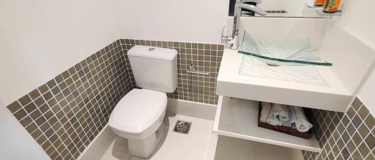 Imagem Sobrado com 7 Quartos à Venda, 400 m² em Enseada - Guarujá