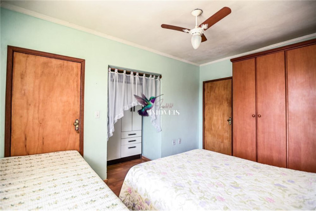 Imagem Casa com 2 Quartos à Venda, 149 m² em Passo Da Areia - Porto Alegre Imagem Casa com 2 Quartos à Venda, 149 m² em Passo Da Areia - Porto Alegre