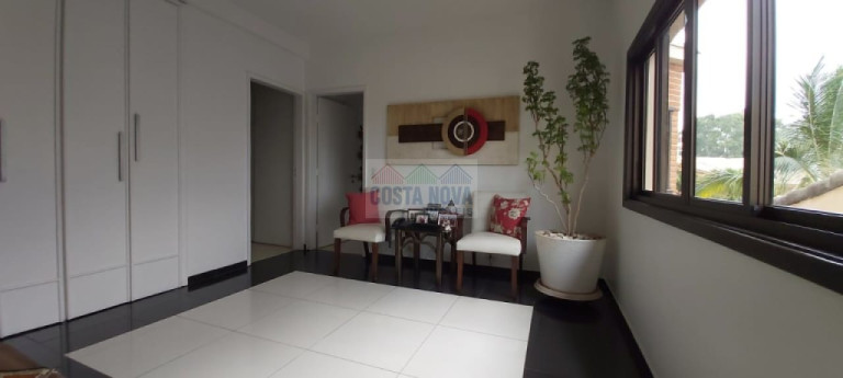 Imagem Casa com 4 Quartos à Venda, 373 m² Imagem Casa com 4 Quartos à Venda, 373 m²