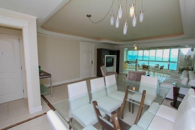 Imagem Apartamento com 3 Quartos à Venda, 165 m² em Centro - Balneário Camboriú