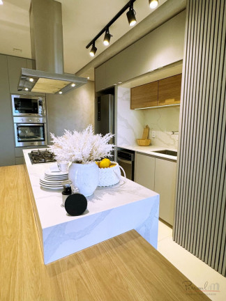 Imagem Apartamento com 2 Quartos à Venda, 132 m² em Centro - Florianópolis Imagem Apartamento com 2 Quartos à Venda, 132 m² em Centro - Florianópolis