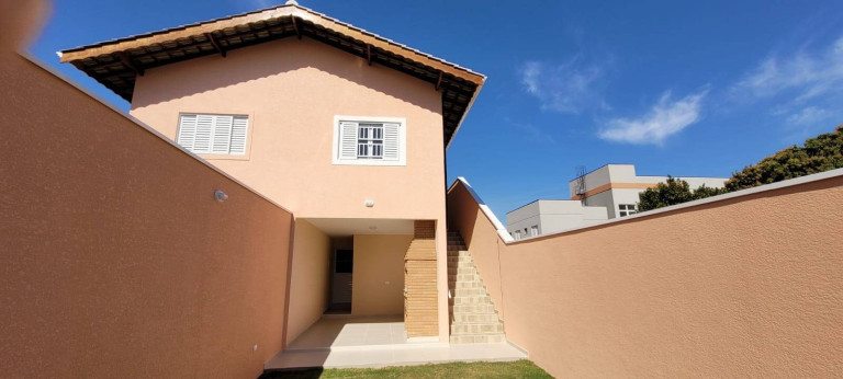 Imagem Casa com 3 Quartos à Venda, 225 m² em Jardim Do Lago - Atibaia Imagem Casa com 3 Quartos à Venda, 225 m² em Jardim Do Lago - Atibaia
