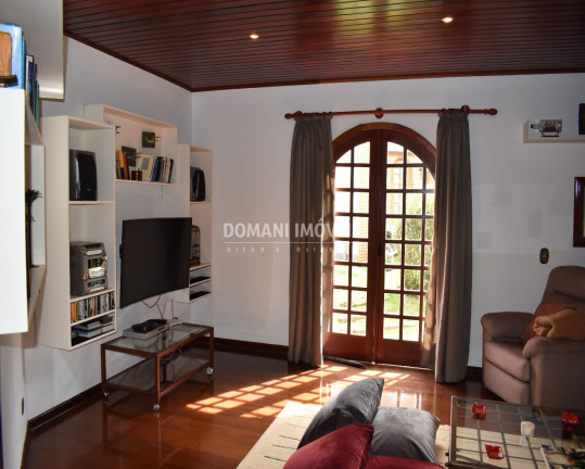 Imagem Casa com 4 Quartos à Venda, 530 m² em Região Do Alto Da Vila Inglesa - Campos Do Jordão Imagem Casa com 4 Quartos à Venda, 530 m² em Região Do Alto Da Vila Inglesa - Campos Do Jordão