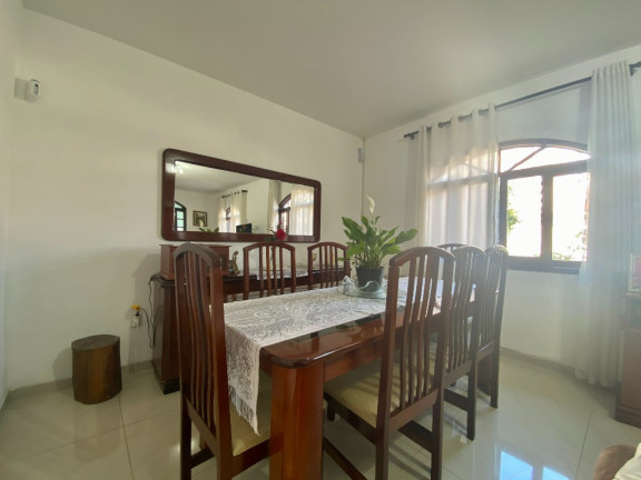 Imagem Casa com 4 Quartos à Venda, 200 m² em Barreiros - São José