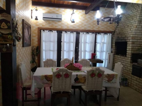 Imagem Imóvel com 4 Quartos à Venda, 