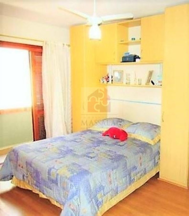 Imagem Casa com 3 Quartos à Venda, 220 m² em Ipanema - Porto Alegre Imagem Casa com 3 Quartos à Venda, 220 m² em Ipanema - Porto Alegre