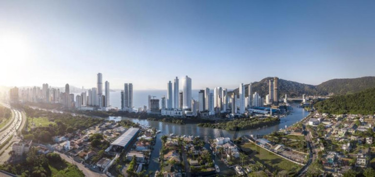 Imagem Imóvel com 4 Quartos à Venda, 160 m² em Centro - Balneário Camboriú Imagem Imóvel com 4 Quartos à Venda, 160 m² em Centro - Balneário Camboriú