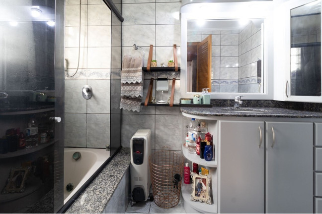 Imagem Casa com 3 Quartos à Venda, 190 m² em Rubem Berta - Porto Alegre Imagem Casa com 3 Quartos à Venda, 190 m² em Rubem Berta - Porto Alegre