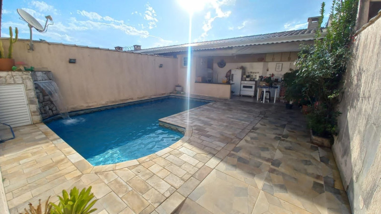 Imagem Casa com 3 Quartos à Venda, 255 m² em Caiçara - Praia Grande Imagem Casa com 3 Quartos à Venda, 255 m² em Caiçara - Praia Grande