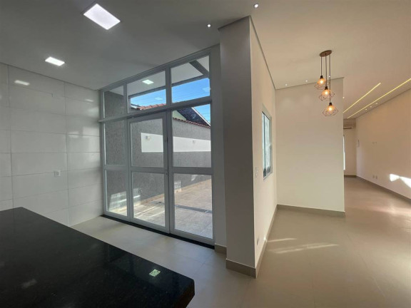 Imagem Sobrado com 3 Quartos à Venda, 130 m² em Flórida - Praia Grande Imagem Sobrado com 3 Quartos à Venda, 130 m² em Flórida - Praia Grande