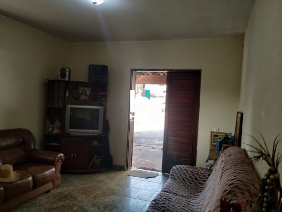 Imagem Imóvel com 3 Quartos à Venda, 1.500 m²