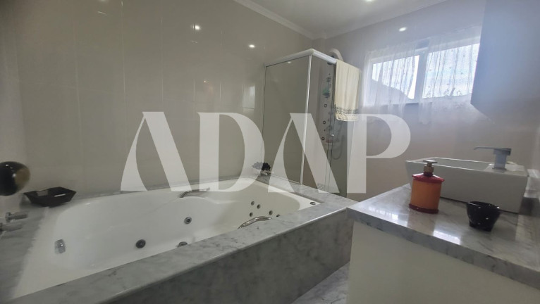 Imagem Casa com 3 Quartos à Venda, 273 m² em Vargem Pequena - Rio De Janeiro