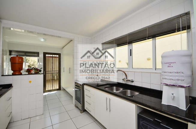 Imagem Sobrado com 3 Quartos para Alugar, 189 m² em Boa Vista - Curitiba