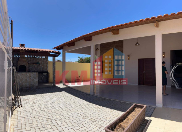 Imagem Casa com 3 Quartos à Venda, 210 m² em Centro - Martins Imagem Casa com 3 Quartos à Venda, 210 m² em Centro - Martins