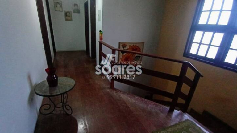 Imagem Sobrado com 5 Quartos à Venda, 309 m² em Centro - Pelotas