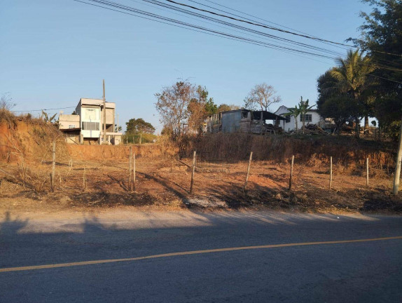 Imagem Terreno à Venda, 773 m² em Roma - Volta Redonda Imagem Terreno à Venda, 773 m² em Roma - Volta Redonda