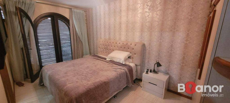 Imagem Casa com 4 Quartos à Venda, 700 m² em Centro - Blumenau Imagem Casa com 4 Quartos à Venda, 700 m² em Centro - Blumenau