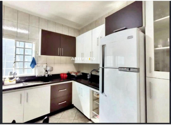 Imagem Casa com 2 Quartos à Venda, 210 m² Imagem Casa com 2 Quartos à Venda, 210 m²