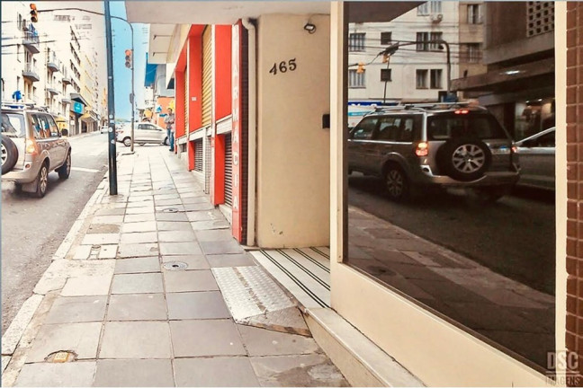 Imagem Apartamento com 1 Quarto à Venda, 28 m² em Centro Histórico - Porto Alegre Imagem Apartamento com 1 Quarto à Venda, 28 m² em Centro Histórico - Porto Alegre