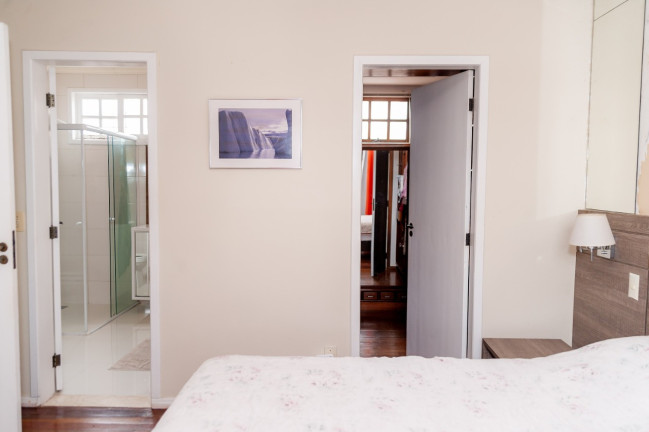 Imagem Casa com 5 Quartos à Venda, 300 m² em Estreito - Florianópolis