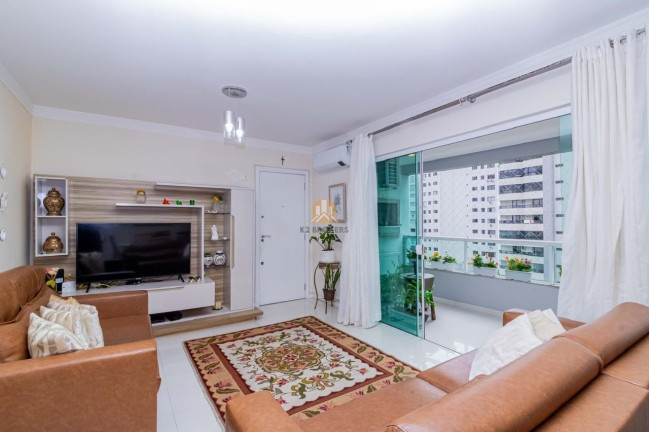 Imagem Imóvel com 4 Quartos à Venda, 114 m² em Centro - Balneário Camboriú Imagem Imóvel com 4 Quartos à Venda, 114 m² em Centro - Balneário Camboriú