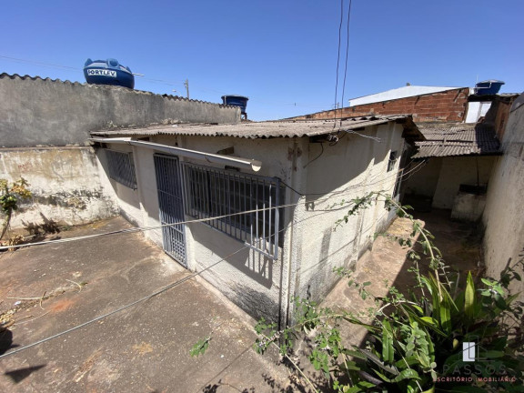 Imagem Casa com 2 Quartos à Venda, 128 m²