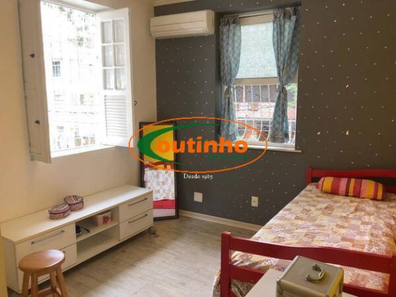 Imagem Casa com 4 Quartos à Venda, 160 m² em Tijuca - Rio De Janeiro Imagem Casa com 4 Quartos à Venda, 160 m² em Tijuca - Rio De Janeiro