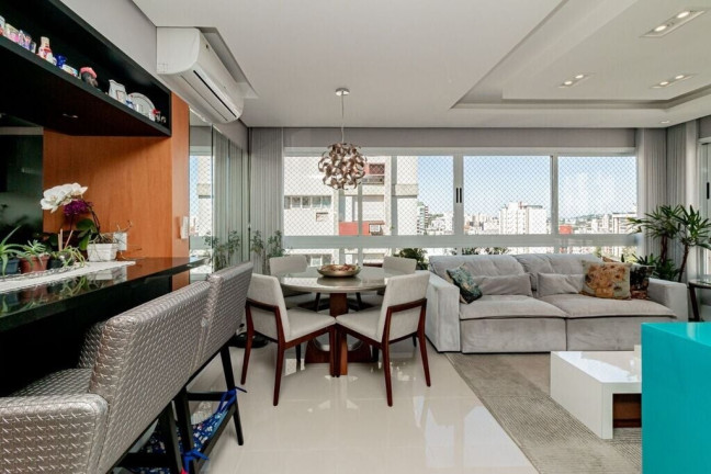 Imagem Apartamento com 3 Quartos à Venda, 91 m² em Petrópolis - Porto Alegre Imagem Apartamento com 3 Quartos à Venda, 91 m² em Petrópolis - Porto Alegre