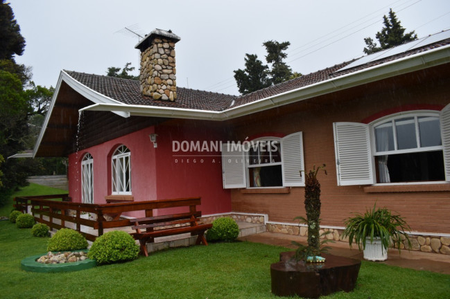 Casa com 4 Quartos à Venda, 196 m² em Região Do Alto Da Vila Inglesa - Campos Do Jordão