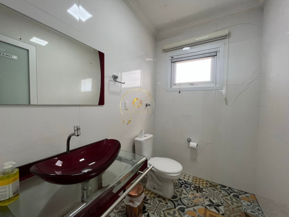 Imagem Casa com 8 Quartos à Venda, 700 m² em Guarujá Imagem Casa com 8 Quartos à Venda, 700 m² em Guarujá