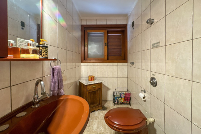Imagem Casa com 3 Quartos à Venda, 300 m² em Três Figueiras - Porto Alegre Imagem Casa com 3 Quartos à Venda, 300 m² em Três Figueiras - Porto Alegre