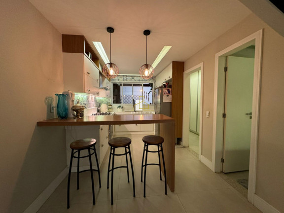 Imagem Casa com 3 Quartos à Venda, 150 m² em Jardim Camburi - Vitória