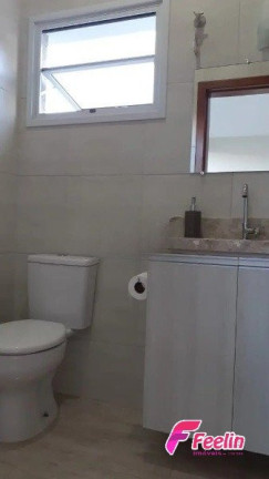 Imagem Casa de Condomínio com 3 Quartos à Venda, 234 m² em São João Do Rio Vermelho - Florianópolis Imagem Casa de Condomínio com 3 Quartos à Venda, 234 m² em São João Do Rio Vermelho - Florianópolis