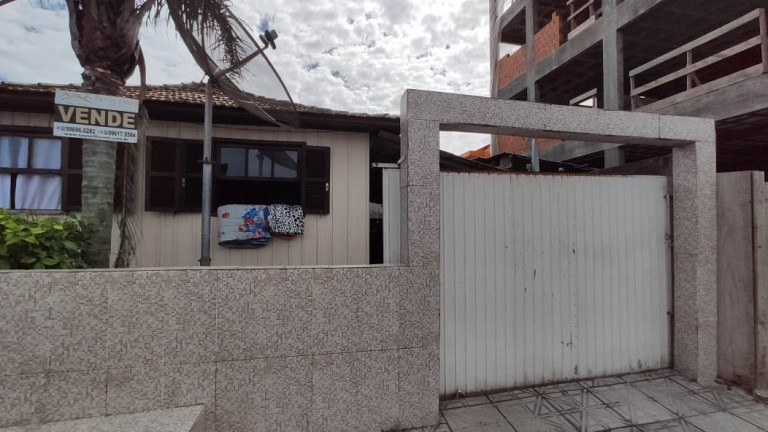 Imagem Imóvel com 1 Quarto à Venda, em Centro - Imbituba Imagem Imóvel com 1 Quarto à Venda, em Centro - Imbituba