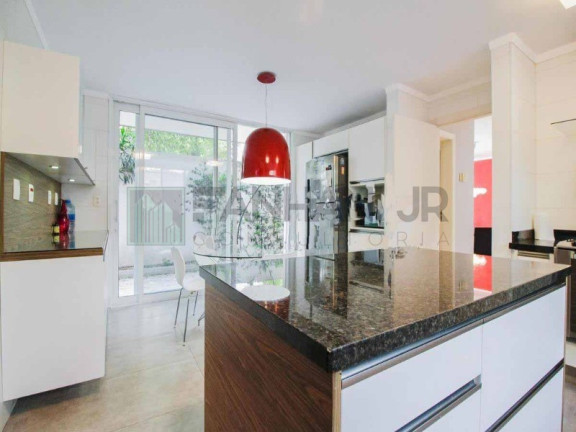 Imagem Casa com 3 Quartos à Venda, 334 m² em Jardim Europa - São Paulo